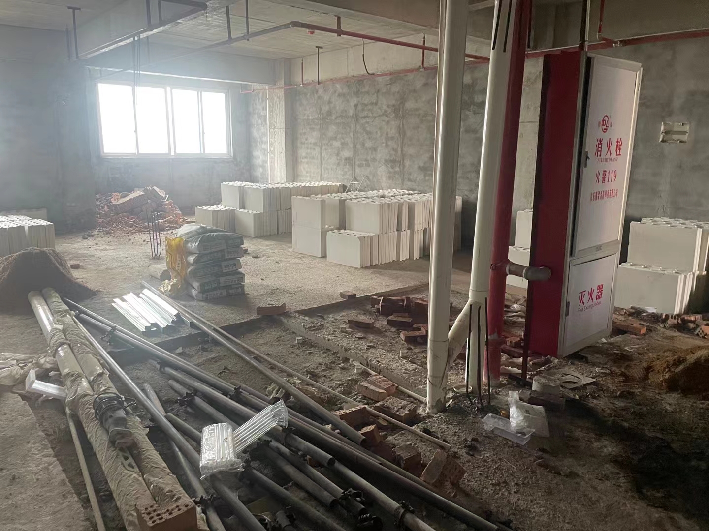 宾馆轻质砖隔墙施工场景